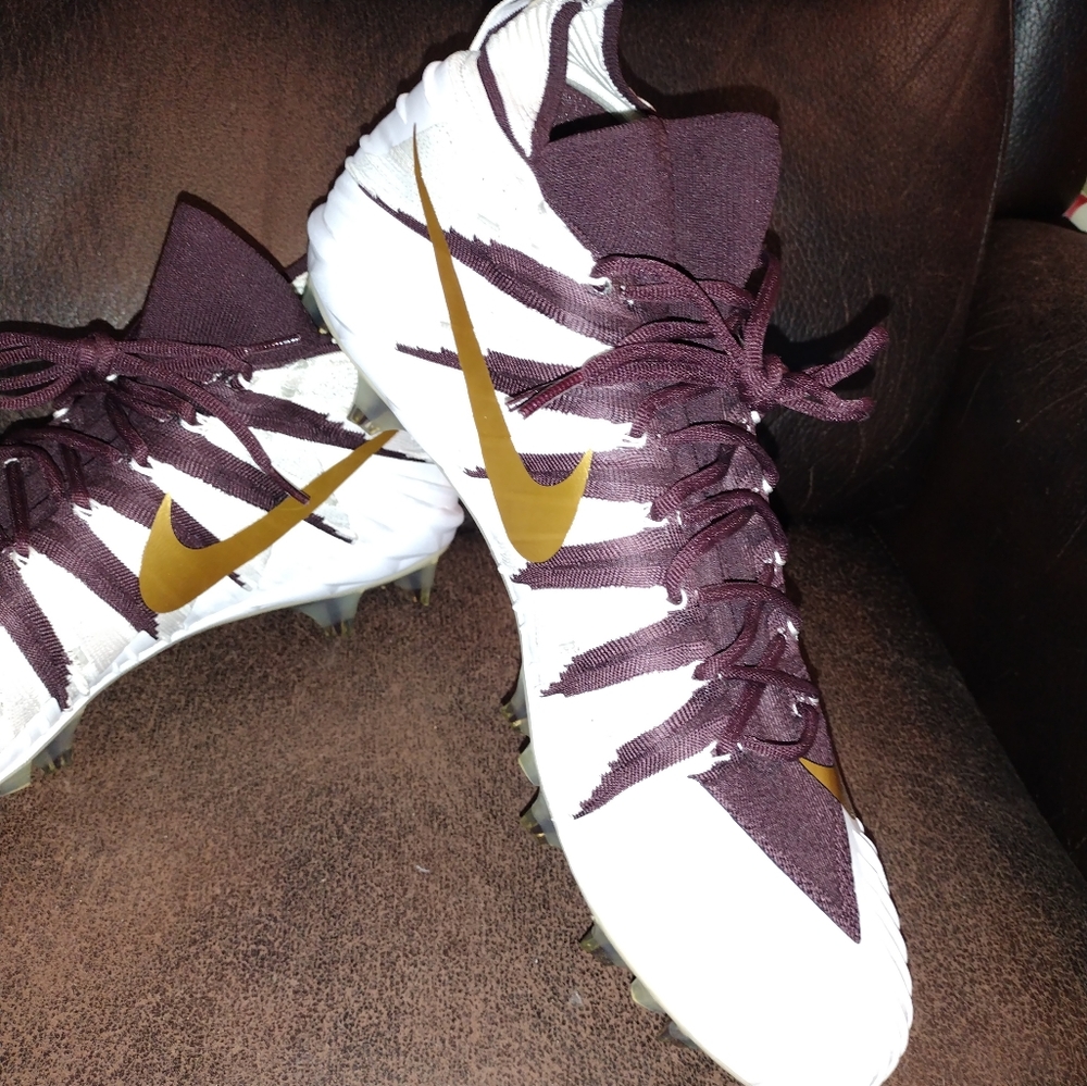 Nike Alpha Menace Elite Football Cleats Maroon Metallic Gold SZ 18| 877141-671
